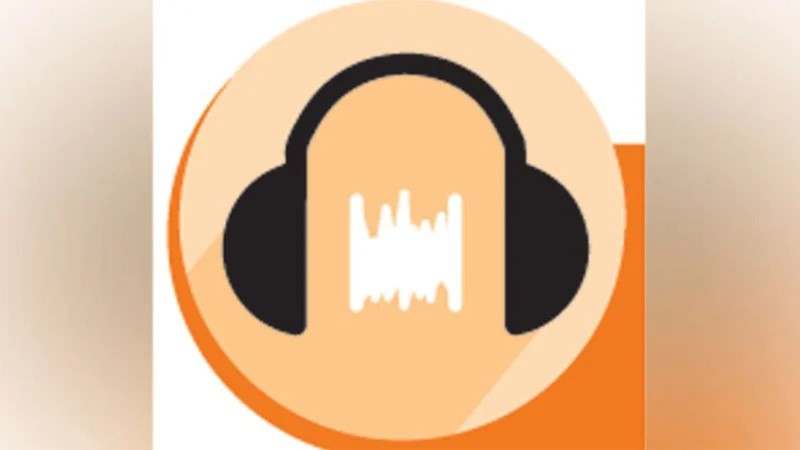 ‘বেতনের দুই ভাগ দিবি, না হলে তোর মা-বাবাকে মামলায় ফাঁসিয়ে দেব’